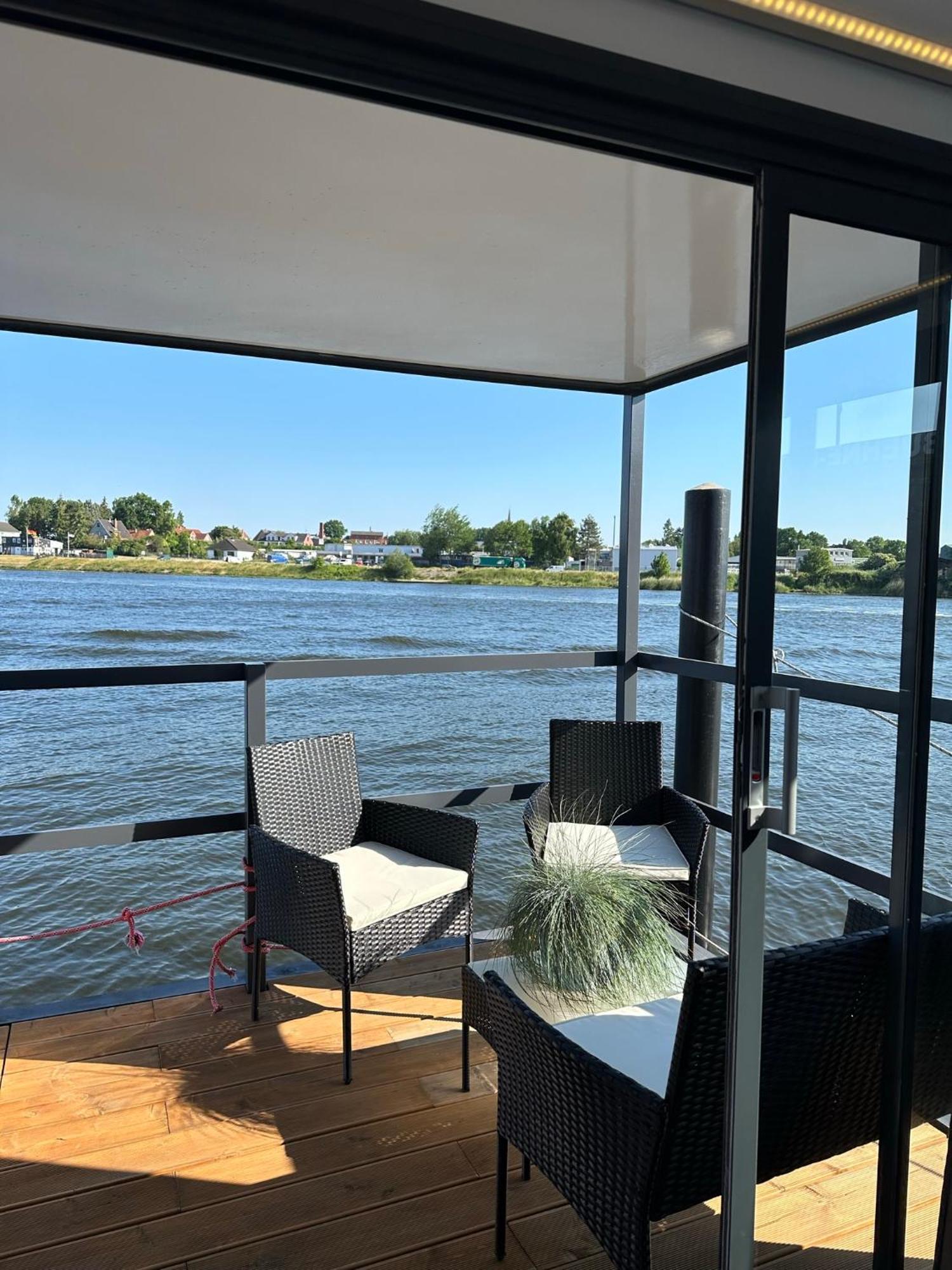 Apartmán Premium Hausboot Trave Traum Lübeck Exteriér fotografie