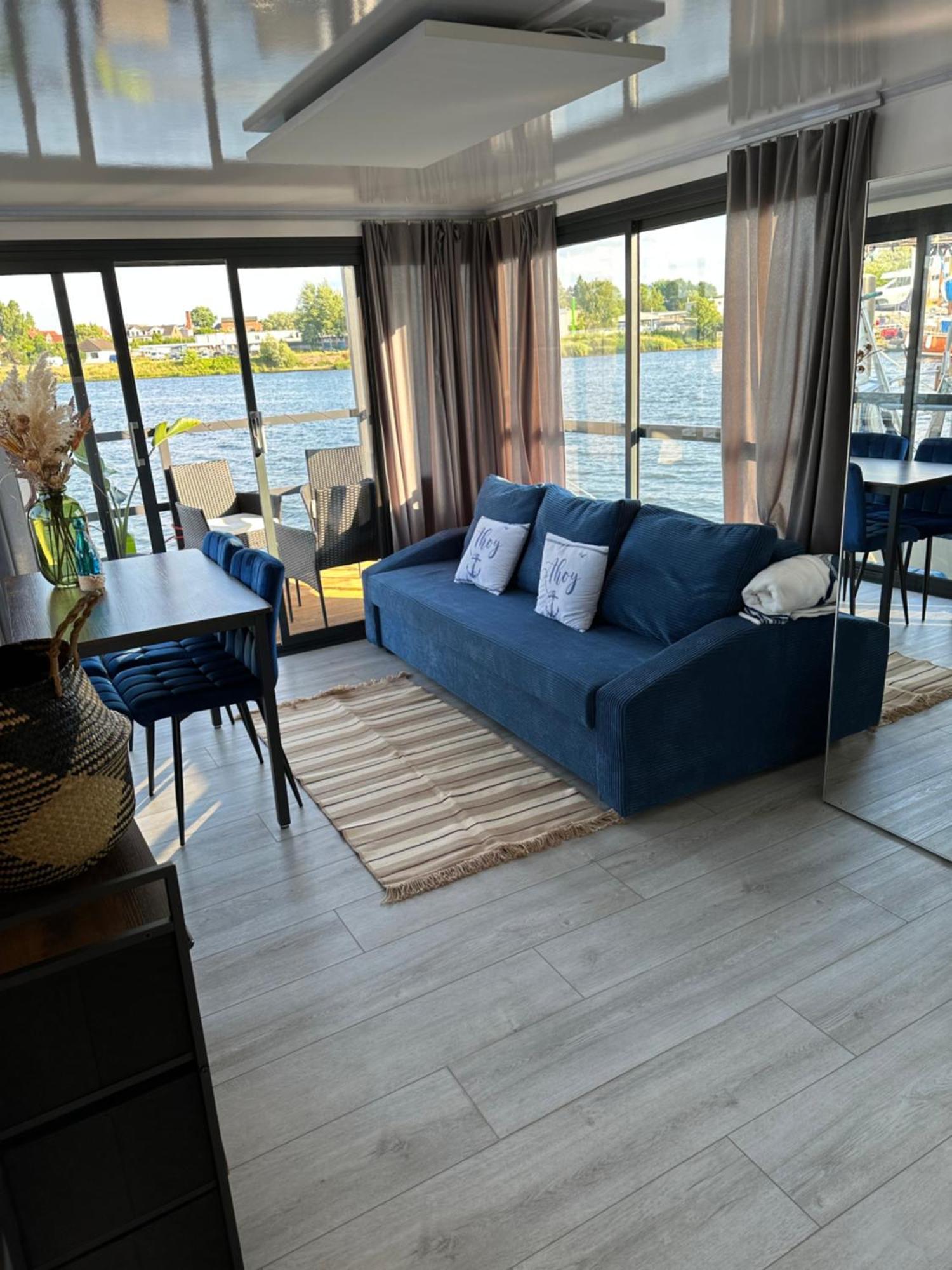 Apartmán Premium Hausboot Trave Traum Lübeck Exteriér fotografie