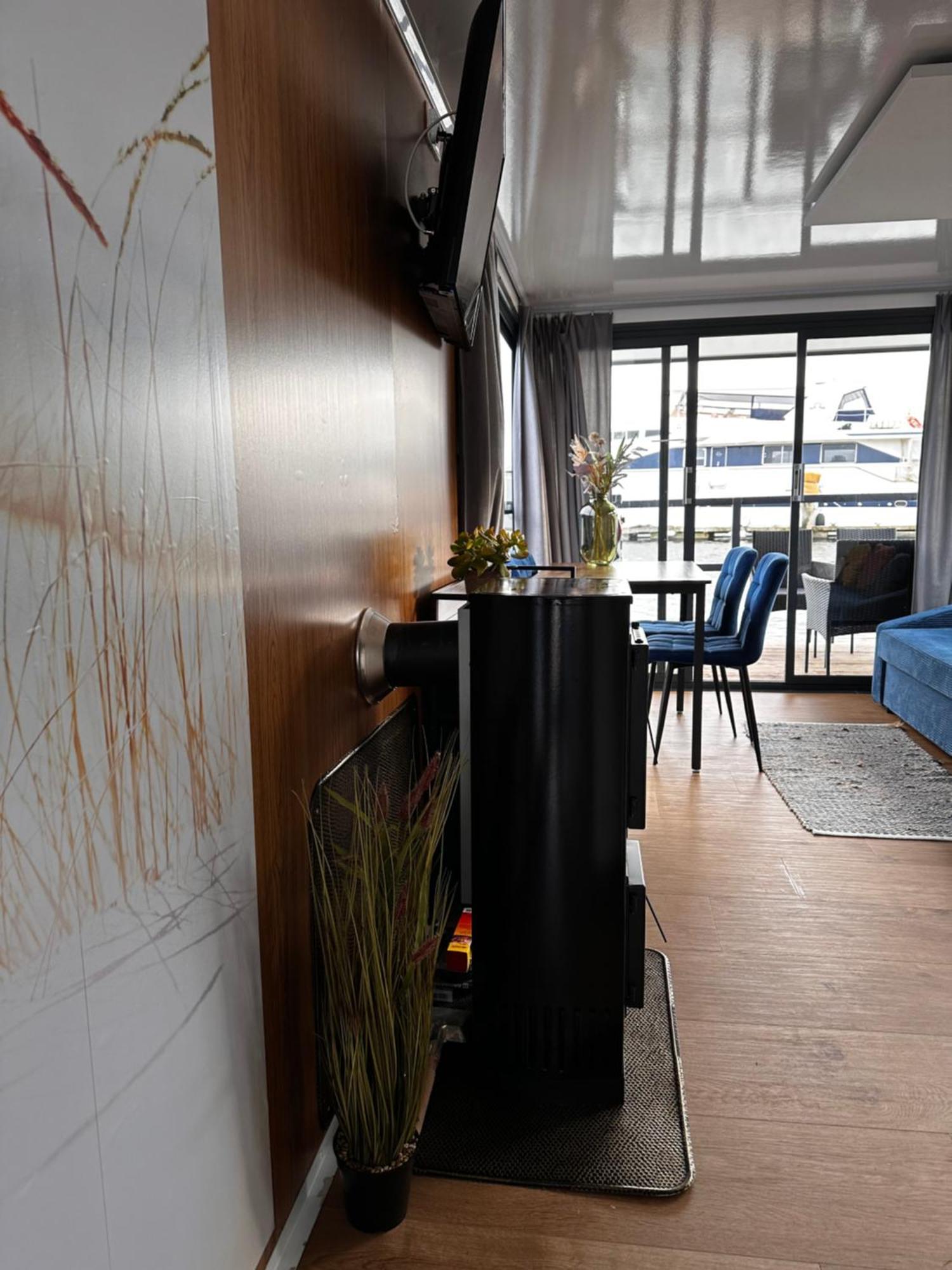 Apartmán Premium Hausboot Trave Traum Lübeck Exteriér fotografie
